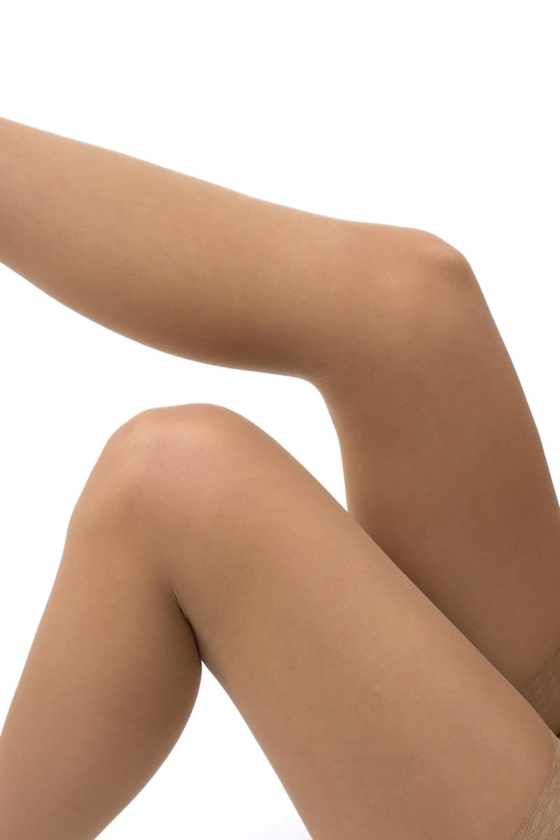 Giulia - Effect Up 40den half-sheer Panty met Lift-Up effect
