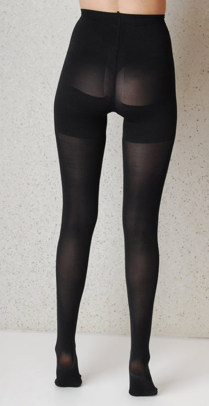 Form Up 50den Noir Opaque Matte Collant qui est amincissant et modelant.